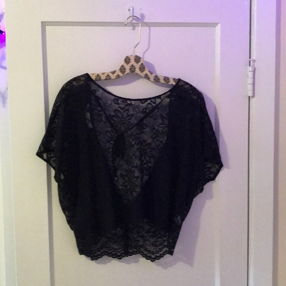 Lace vintage crop top
